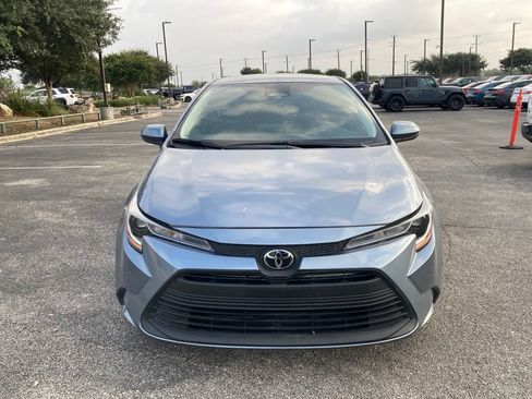 Used 2026 Toyota Corolla LE FWD image 2