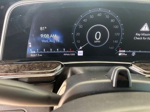 Certified 2023 Cadillac Escalade Premium Luxury w/ Performance Package AWD/4WD image 17