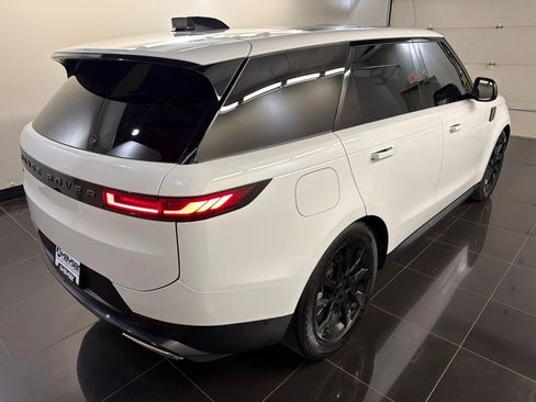 Used 2024 Land Rover Range Rover Sport SE AWD/4WD image 6