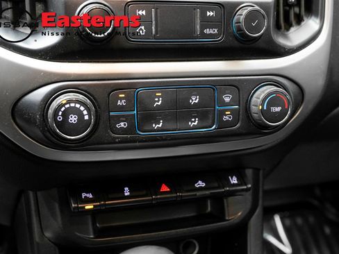 Used 2022 Chevrolet Colorado LT w/ Fleet Safety Package RWD image 19