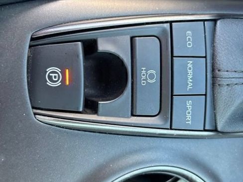 Used 2023 Toyota Camry XSE FWD image 41