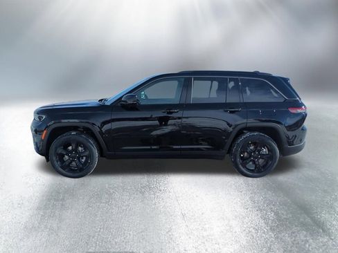 New 2026 Jeep Grand Cherokee Limited w/ Limited Altitude Package AWD/4WD image 3