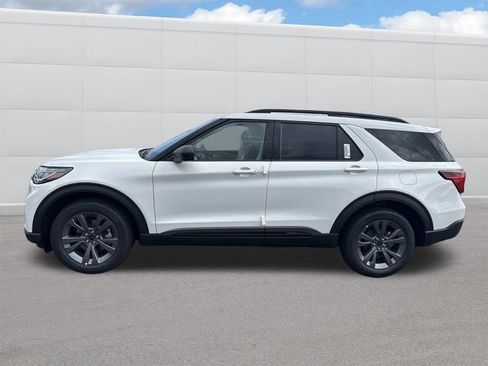 New 2026 Ford Explorer Active w/ Active Comfort Package AWD/4WD image 2