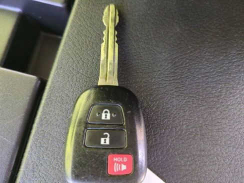 Used 2020 Toyota Tundra SR image 26