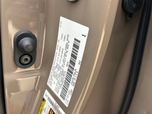 Used 2026 Toyota Tundra Limited AWD/4WD image 10