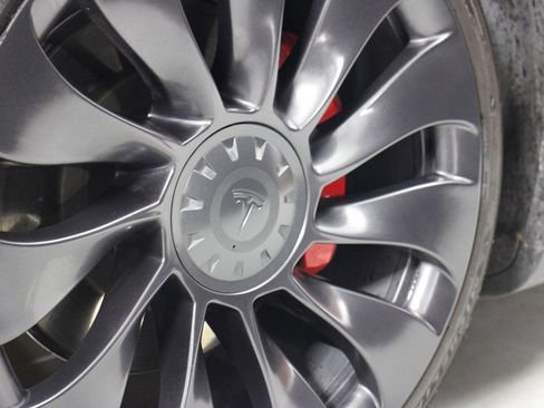 Used 2022 Tesla Model Y Performance image 7