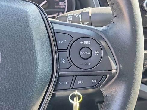 Used 2023 Toyota Camry SE image 31