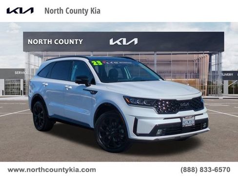 Certified 2023 Kia Sorento SX AWD/4WD image 1
