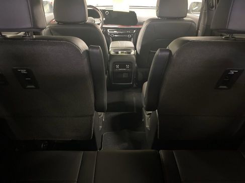 New 2026 Chevrolet Traverse RS w/ LPO, Floor Liner Package image 11