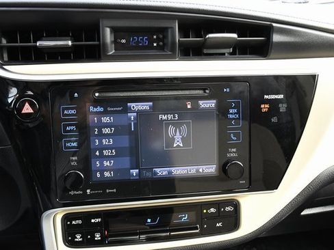 Used 2017 Toyota Corolla LE w/ LE Premium Package w/Moonroof image 14