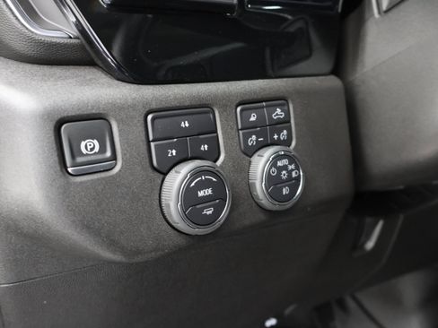 Used 2025 Chevrolet Silverado 2500 LT w/ Trail Boss Package AWD/4WD image 38