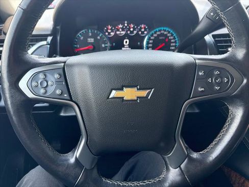 Used 2020 Chevrolet Suburban Premier w/ Premier Plus Edition AWD/4WD image 20