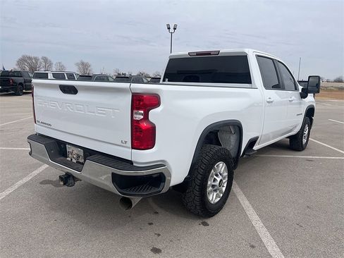 Used 2024 Chevrolet Silverado 2500 LT w/ Convenience Package image 5
