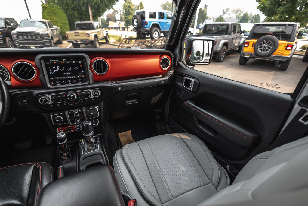 Used 2021 Jeep Gladiator Rubicon AWD/4WD image 27