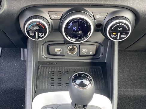 New 2026 Hyundai Venue SEL image 19