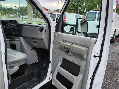 Used 2018 Ford E-350 and Econoline 350 Super Duty w/ Power Windows & Locks Group image 39