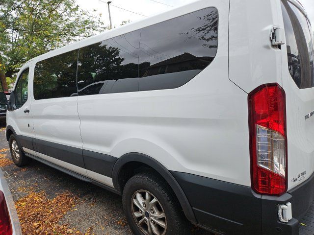 Used 2021 Ford Transit 350 XLT RWD image 4