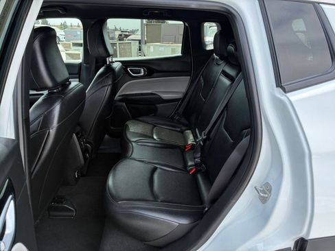 Used 2025 Jeep Compass Limited AWD/4WD image 26