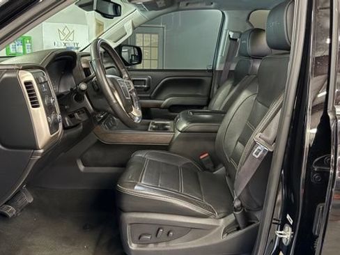 Used 2017 GMC Sierra 1500 Denali w/ Denali Ultimate Package AWD/4WD image 11
