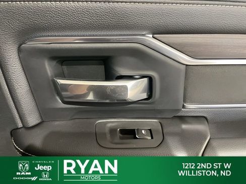 New 2026 RAM 2500 Laramie AWD/4WD image 36