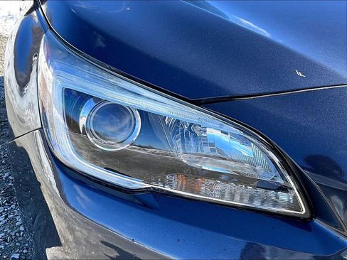 Used 2017 Subaru Outback 2.5i Premium image 27