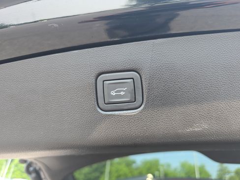 Used 2024 Chevrolet Blazer LT w/ Convenience Package FWD image 13