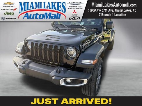 Used 2023 Jeep Gladiator Sport w/ Trailer Tow Package AWD/4WD image 1