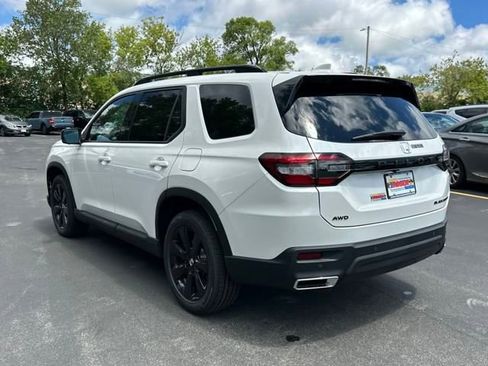 New 2025 Honda Pilot Black Edition image 3