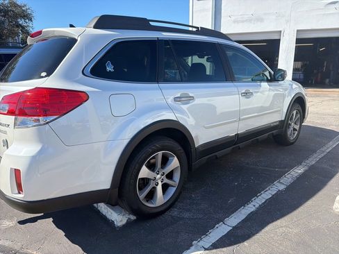 Used 2014 Subaru Outback 2.5i Limited image 3