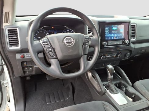 Used 2023 Nissan Frontier 4x4 King Cab image 13