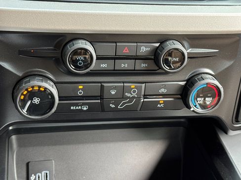 New 2025 Ford F250 XLT image 18