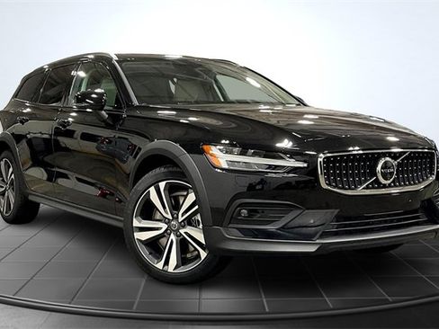 New 2026 Volvo V60 B5 Cross Country Plus w/ Protection Package Premier image 3