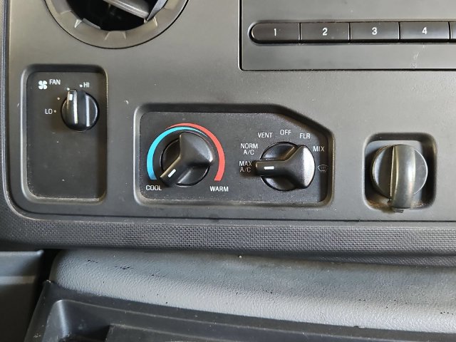 Used 2014 Ford E-250 and Econoline 250 w/ Power Group RWD image 15