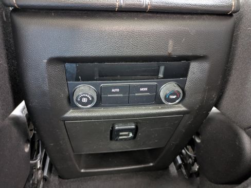 Used 2018 Chevrolet Traverse LS image 16