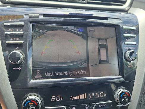 Used 2024 Nissan Murano SL FWD image 16