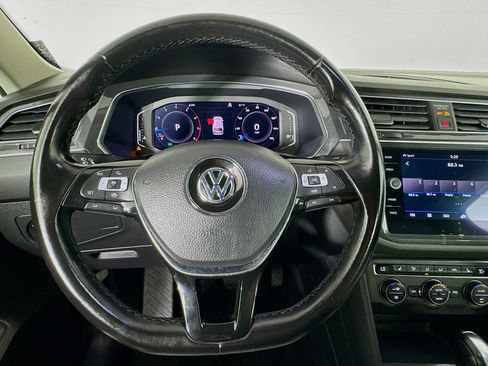 Used 2019 Volkswagen Tiguan SEL image 11