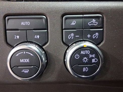 Used 2024 GMC Sierra 1500 SLT w/ SLT Premium Plus Package image 31