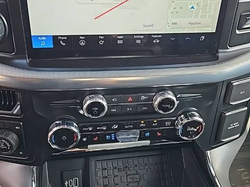 Used 2025 Ford F150 Lariat w/ Equipment Group 502A High AWD/4WD image 20