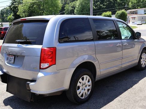 Used 2016 Dodge Grand Caravan SE w/ Quick Order Package 29E SE FWD image 14