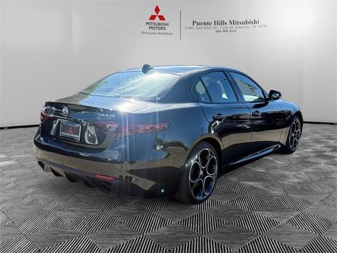 Used 2022 Alfa Romeo Giulia Veloce image 5