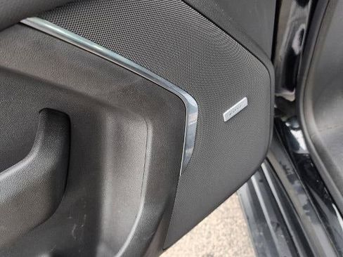 Used 2022 GMC Yukon SLT w/ SLT Luxury Package image 22