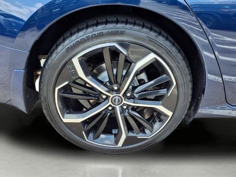 Certified 2023 Nissan Altima 2.5 SR FWD image 9