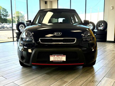 Used 2011 Kia Soul + image 3