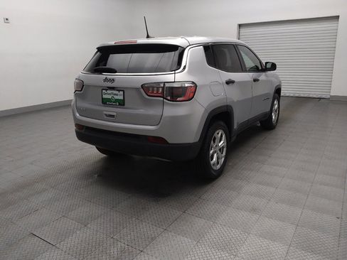 Used 2024 Jeep Compass Sport image 9