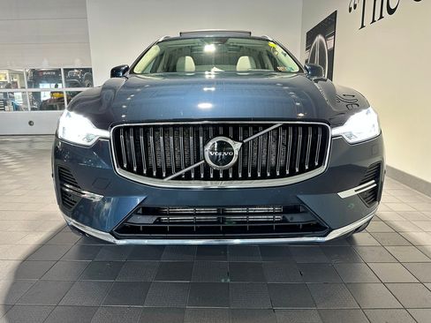 Used 2023 Volvo XC60 T8 Ultimate AWD/4WD image 2