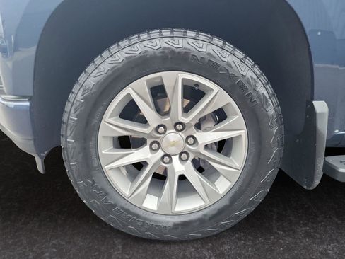 Used 2021 Chevrolet Silverado 1500 High Country w/ Technology Package image 25