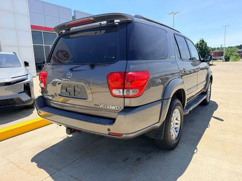 Used 2006 Toyota Sequoia Limited AWD/4WD image 4