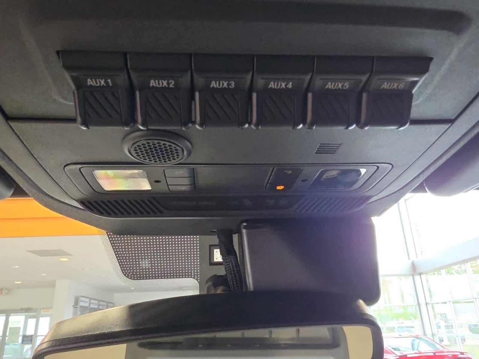 Used 2024 Ford Bronco Wildtrak AWD/4WD image 28