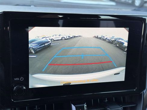 Used 2025 Toyota Corolla LE image 4