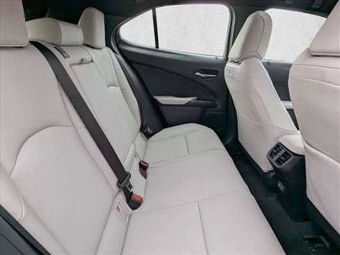Used 2024 Lexus UX 250h FWD image 22